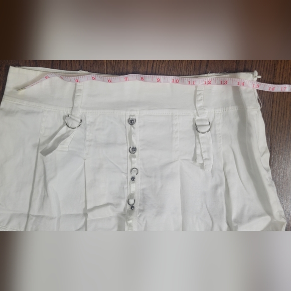 White skirt- made in Italy - Picture 3 of 7